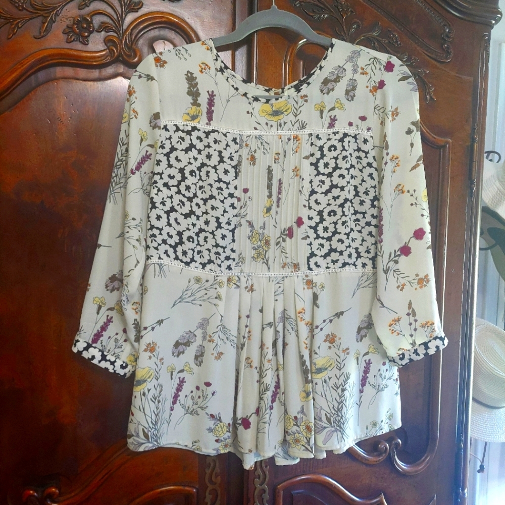 Dalia Cream Blouse with 3/4 Sleeves